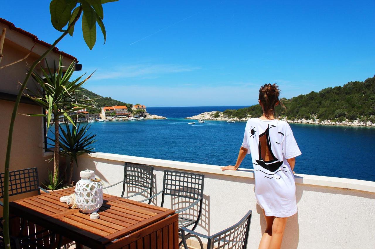 Accommodation Triton Lastovo Exterior foto