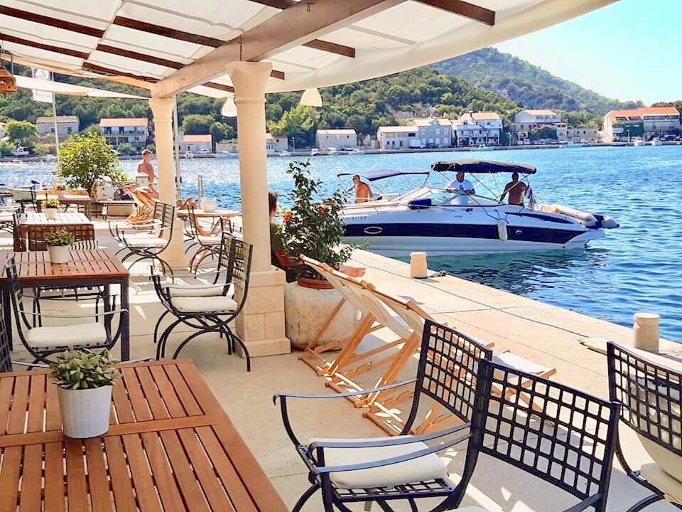 Accommodation Triton Lastovo Exterior foto